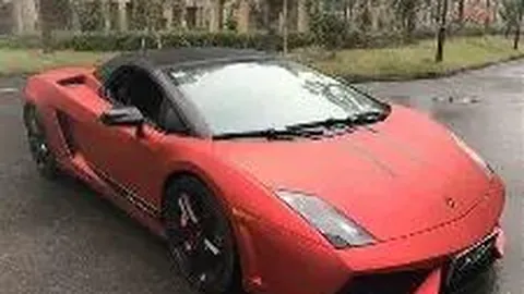 焦恩俊53岁挑战女装造型，嘟嘴卖萌肌肤如雪