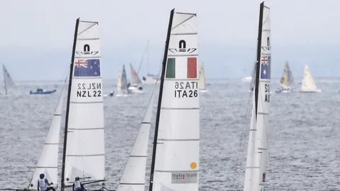 “西汉姆联十将遭利物浦逆转，伊萨克破门首秀，加克波双响助力大胜！”